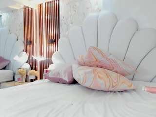 roxydomnin's live room
