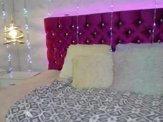 scarletth-johansson webcam