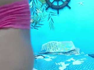 vanesalatina18 live webcam show