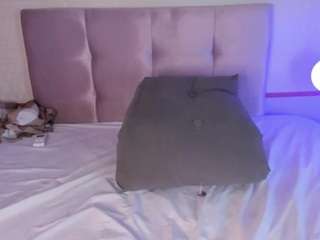 chloetthompson webcam model