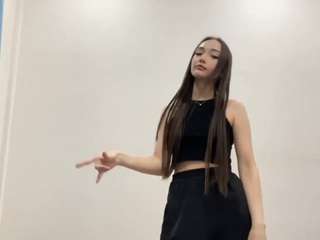le modèle edrabrozie est en webcam porno dans un show sur le site camsoda, il possède les tags suivants: anal,shaved pussy,natural,nature,no smoking,orgasm,public,pussy,sexy,skinny,lush,smoking,spank,squirter,striptease,tattoos,tease,teen 18,young adult,anal toys