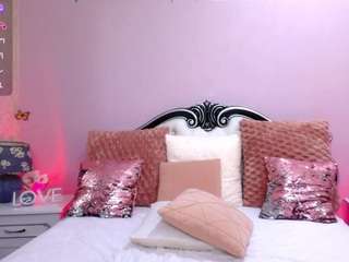 foxyserenax live webcam show