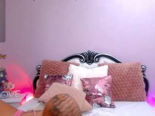 FoxySerenaX live cam preview