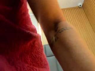 isisleroy Live Webcam on CamSoda