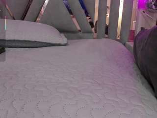 ivonne-valencia webcam model