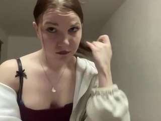 le modèle leonabraggs est en webcam porno dans un show sur le site camsoda, il possède les tags suivants: black hair,doggy style,tease,striptease,strip,spank,skinny,shower,shaved pussy,pussy,public,no drinking,natural,naked,hot,full nudity,fetish,feet,erotic dance,college