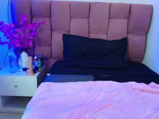 le modèle liamrochii est en webcam porno dans un show sur le site camsoda, il possède les tags suivants: brown eyes,spanking,twerk,cowgirl,tattoos,teen (18+),no smoking,no drinking,erotic dance,doggy style,big ass,big tits,brown hair,curvy,hd,latina,squirt
