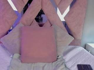 nova-silk live webcam show