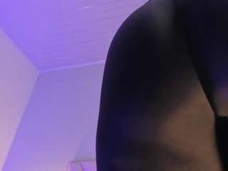 Nova-Silk live cam preview
