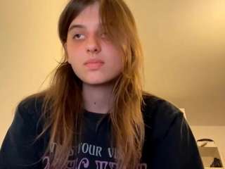 le modèle theolakassis est en webcam porno dans un show sur le site camsoda, il possède les tags suivants: anal toys,public,handjob,lingerie,naked,natural,nature,nipple piercings,no smoking,normal,pov,sexy,granny,skinny,smoking,spank,squirter,strip,striptease,tattoos