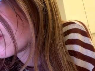 theolakassis live webcam show