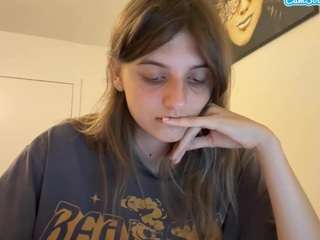 TheolaKassis live webcam show