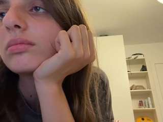 TheolaKassis live webcam show
