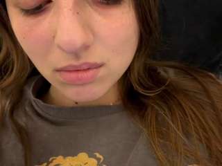 TheolaKassis live cam preview