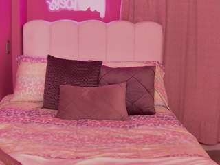 yulieth-x Live Webcam on CamSoda