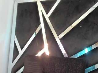 Cristalxht's cam show statistics and live stream