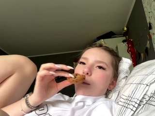 le modèle cyndyvranicar est en webcam porno dans un show sur le site camsoda, il possède les tags suivants: amateur,mature,young adult,teen 18,tease,tattoos,squirter,spank,skinny,shaved pussy,pussy,no drinking,nipple piercings,nature,natural,middle aged,lush,ass,doggy style,ass bouncing