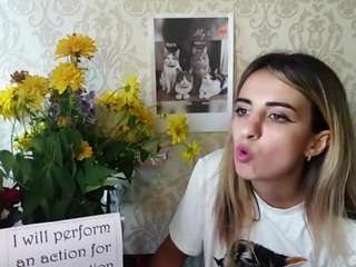 Mira live webcam show