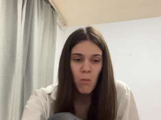 le modèle madieriihimaki est en webcam porno dans un show sur le site camsoda, il possède les tags suivants: amateur,orgasm,fingering,flashing,handjob,latina,lush,mature,middle aged,no drinking,no smoking,pussy,anal,shaved pussy,small tits,spank,squirt,tattoos,tease,teen (18+)
