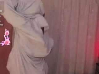 هذا النموذج مباشر الآن. nadiakarim