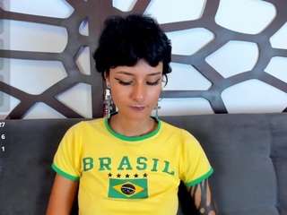 Live cam show with snner-velvet