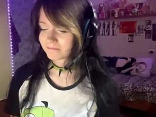 le modèle lareeguethle est en webcam porno dans un show sur le site camsoda, il possède les tags suivants: doggy style,erotic dance,fingering,flashing,full nudity,normal,teen 18,young adult,brown hair,hd