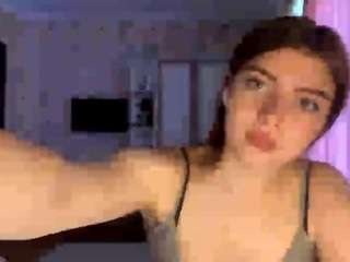 lauraleekeat's live room