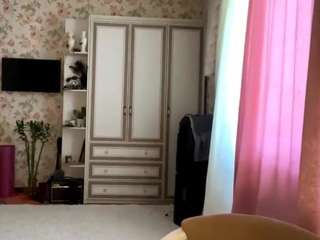 lauraleekeat's live room