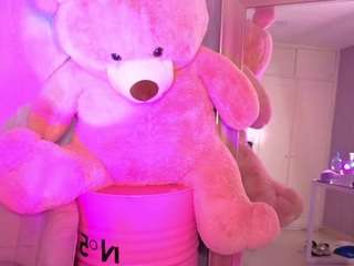 Lia-Harper-T live cam on CamSoda