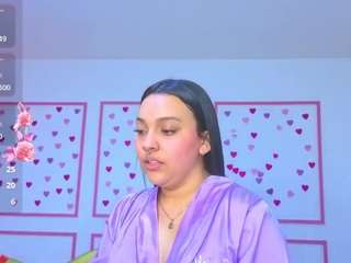 Lia-Harper-T
