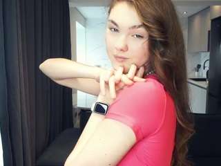Bu model şu anda canlı. miriambartkowski