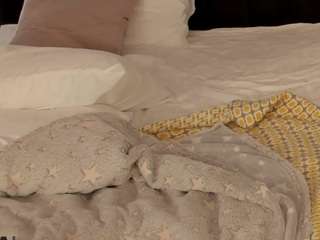 Este modelo está en vivo ahora. valenora1