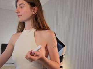 Valenora1 live webcam show