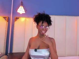 AmiraJones live webcam show