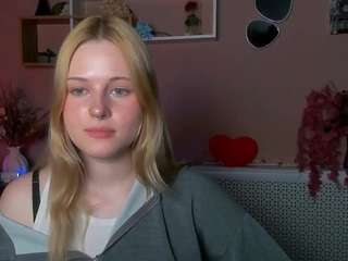 le modèle gia-lee est en webcam porno dans un show sur le site camsoda, il possède les tags suivants: ass,solo,no smoking,normal,orgasm,public,pussy,sex toys,sexy,shaved pussy,skinny,spank,natural,strip,striptease,tattoos,tease,teen 18,toys,twerk