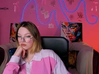 le modèle gia-lee est en webcam porno dans un show sur le site camsoda, il possède les tags suivants: ass,solo,no smoking,normal,orgasm,public,pussy,sex toys,sexy,shaved pussy,skinny,spank,natural,strip,striptease,tattoos,tease,teen 18,toys,twerk