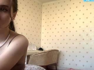 kileyemziah Live Webcam on CamSoda