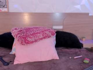 هذا النموذج مباشر الآن. kittyvelve