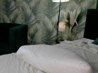 lonny-peach webcam