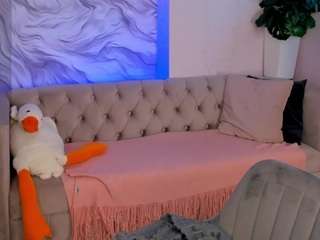 Lonny-Peach
