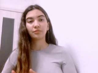 le modèle mieshadispirito est en webcam porno dans un show sur le site camsoda, il possède les tags suivants: anal toys,average,black hair,brown eyes,dirty talk,facial piercings,gape,no drinking,no smoking,orgasm,smoking,teen 18,young adult,hd
