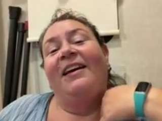 selfcarebaddie webcam