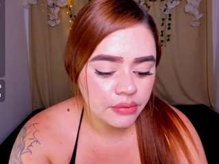 Ce modèle est en direct maintenant. isabellaariass