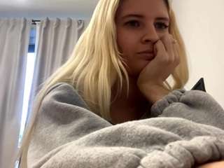 romeliadom Live Webcam on CamSoda