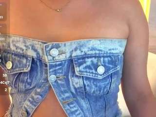 Live cam show with Roxane-Luxeh