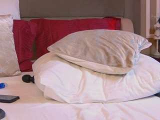 ellalux live webcam show