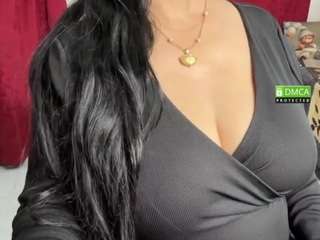 indianstar-boobs