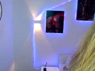 Sttyllezz's cam show statistics and live stream