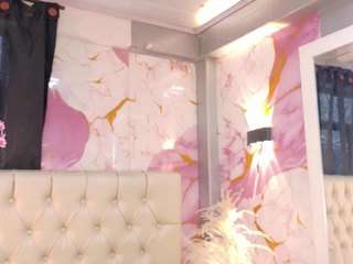 Model ini sedang live sekarang. angeline-scot