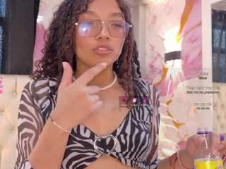 Acest model este live acum. angeline-scot